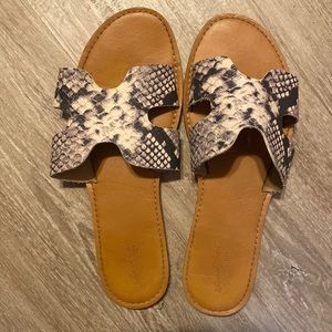 Animal Print/Tan Flats, size 9 UC